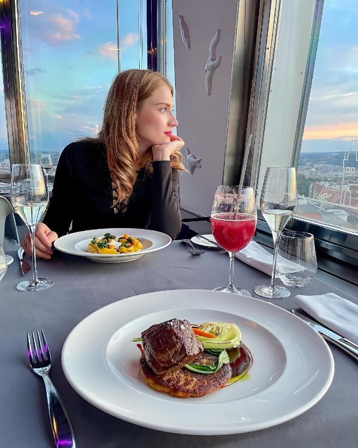 Sky Suite Hotel Prag Dış mekan fotoğraf